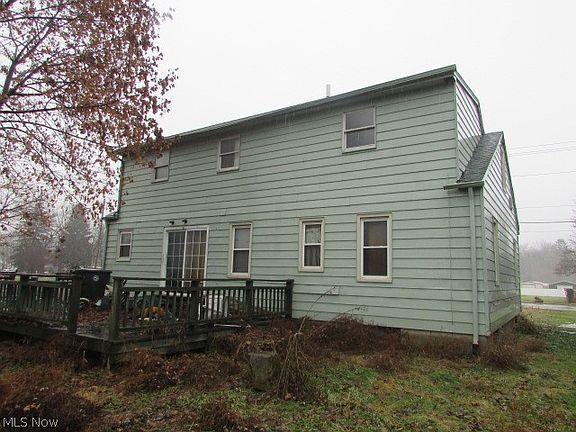 2nd image of 3763 Mahoning Ave NW