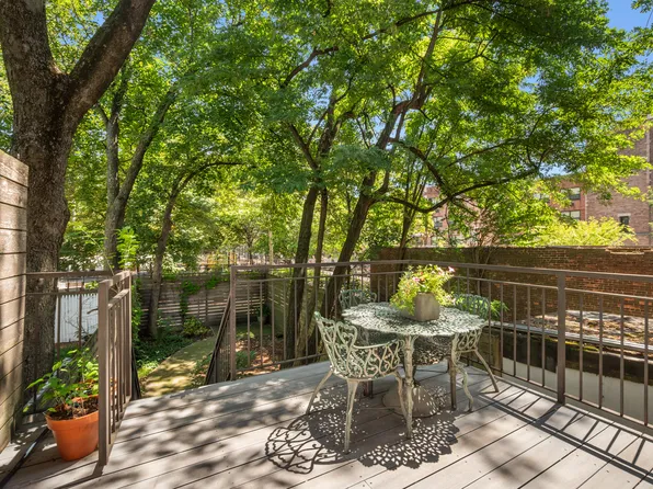 827 Marcy Avenue image 13 of 16