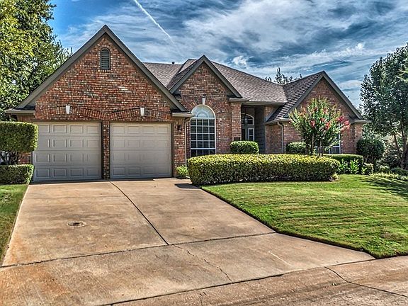 2nd image of 930 Kingwood Cir