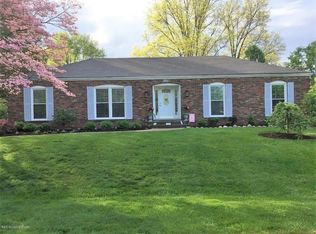 11108 Huntley Pl, Douglass Hills, KY 40243