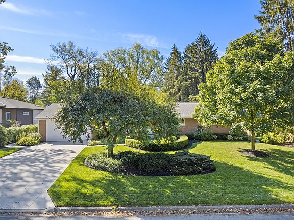 3rd image of 2533 Middlesex Rd