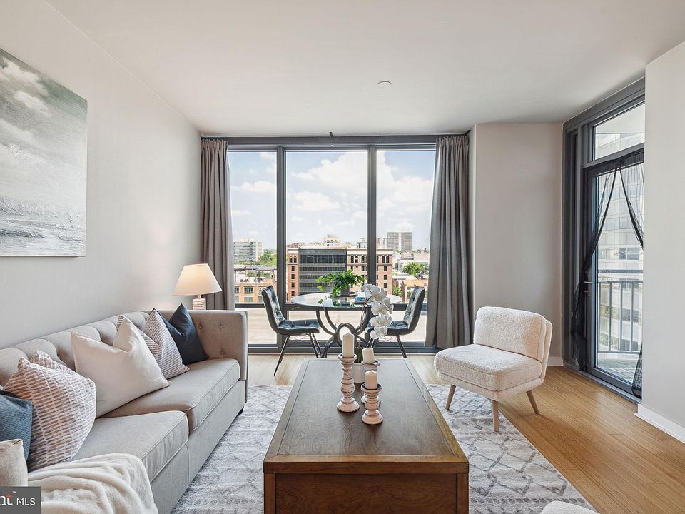 1st image of 2101 Market St Unit 808