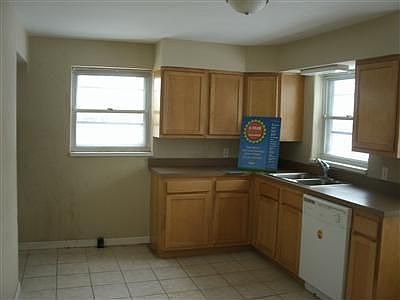 2nd image of 203 E Sunrise Ave