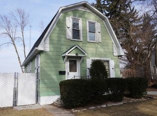 213 E Taylor St, Grant Park, IL