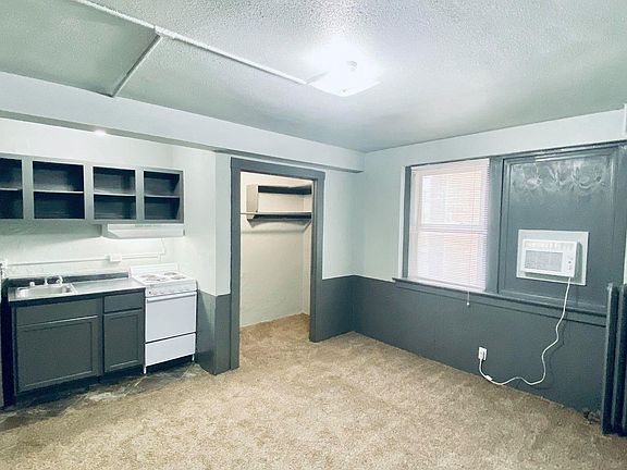 4th image of 2205 Jones St #202