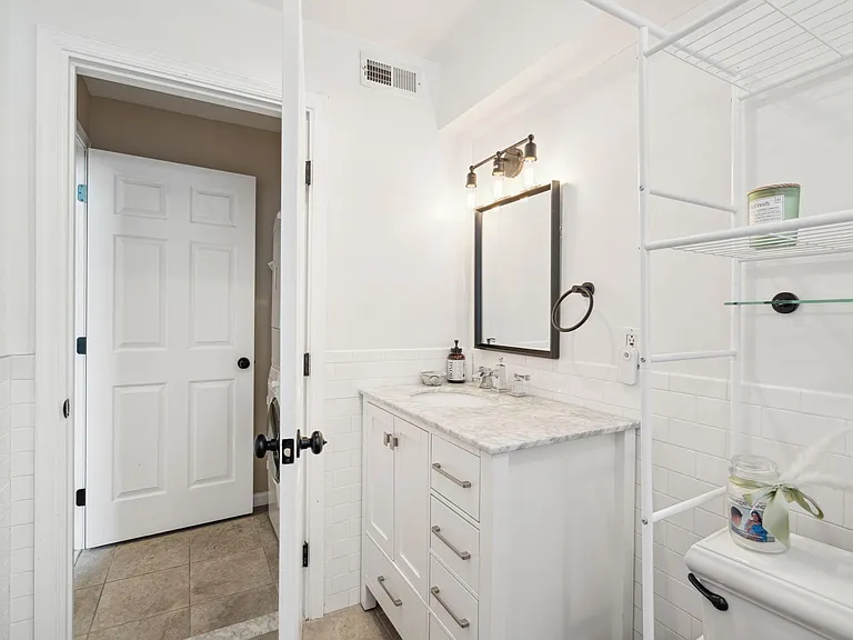 2357 Montrose St — Photo 11