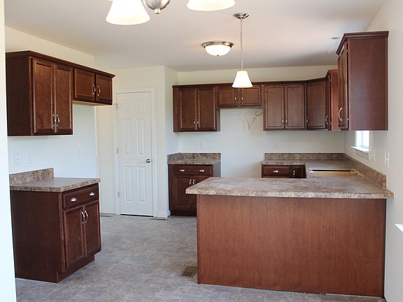 3rd image of 9531 Hennington Ct