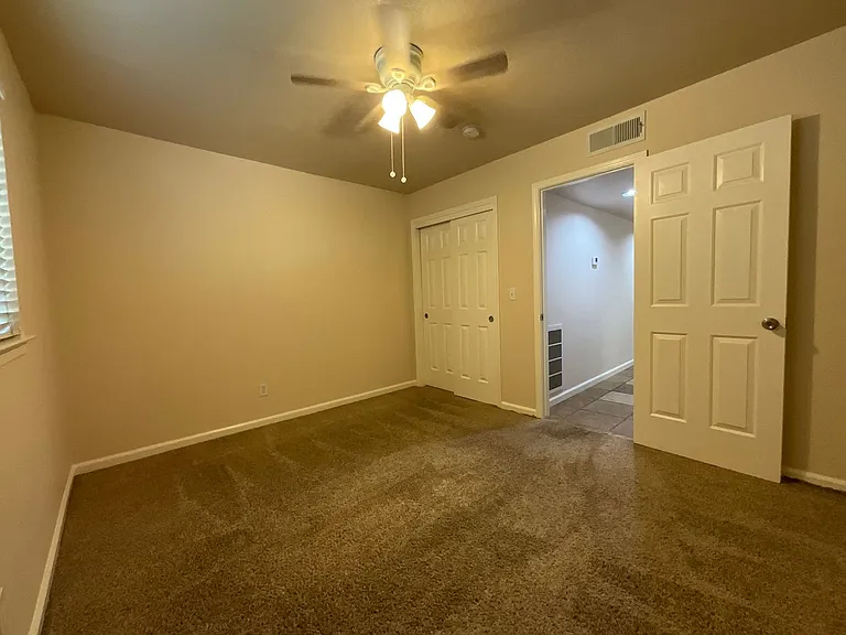 6357 N Barcus Ave — Photo 8