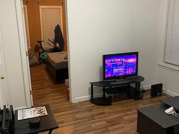 16 Leeds St APT 1, Boston, MA 02127
