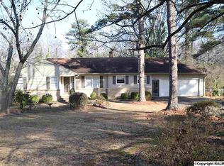 904 Bellevue Dr, Gadsden, AL 35904