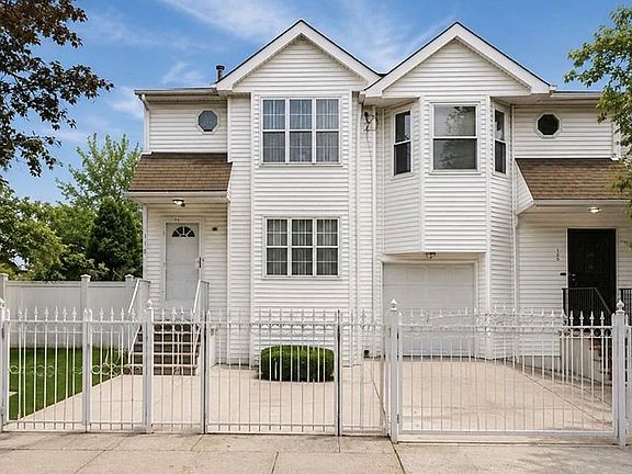 3rd image of 56B Country Dr N