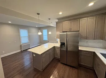 176 Avenue B, #2