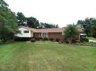 8338 Fallsdale Dr, Charlotte, NC 28214