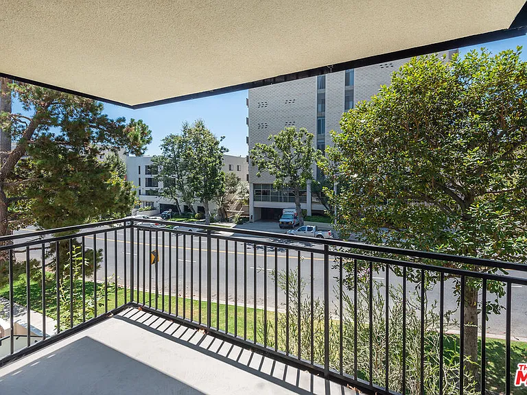 1340 S Beverly Glen Blvd #107 — Photo 20