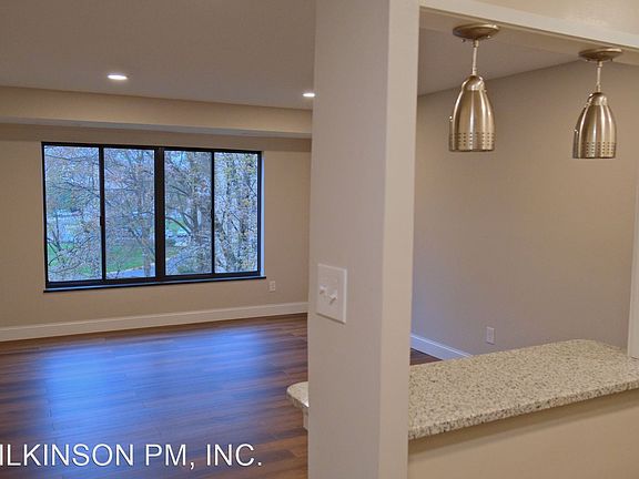 4th image of 6001 Arlington Blvd APT 303