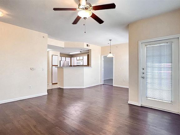 4th image of 2320 Gracy Farms Ln APT 1432