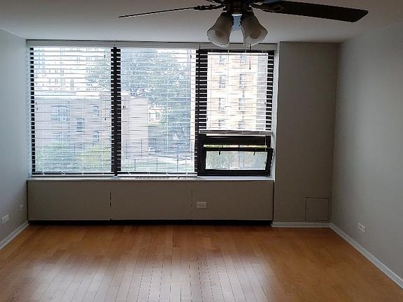 5th image of 3930 N Pine Grove Ave APT 412