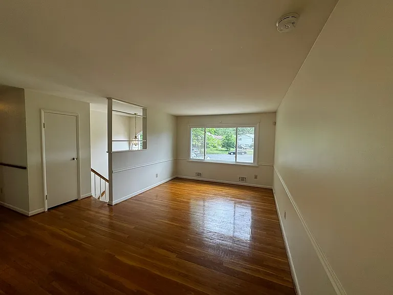 2508 Saint John Pl — Photo 16