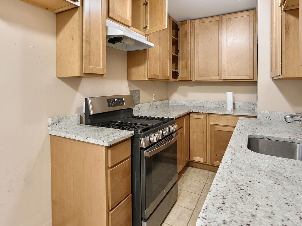 1st image of 204 W 35th St #1