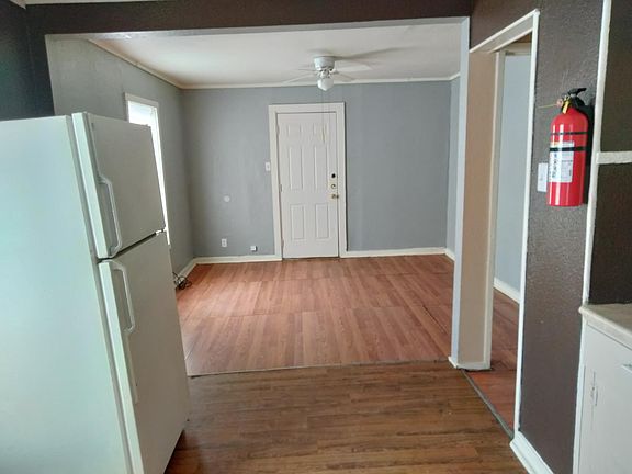 4th image of 1012 E Johnston Ave #7