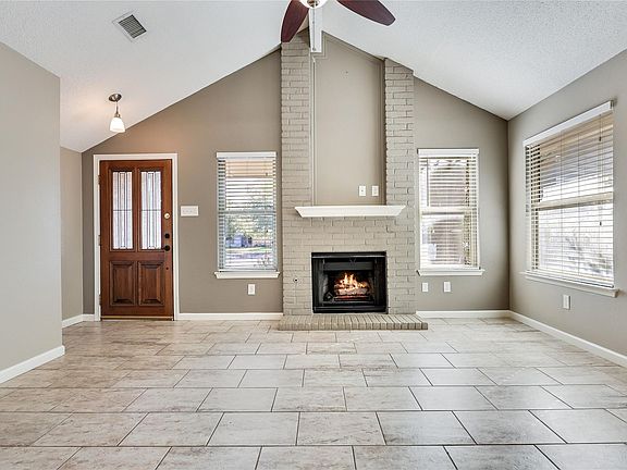 5th image of 16712 Village Oak Loop