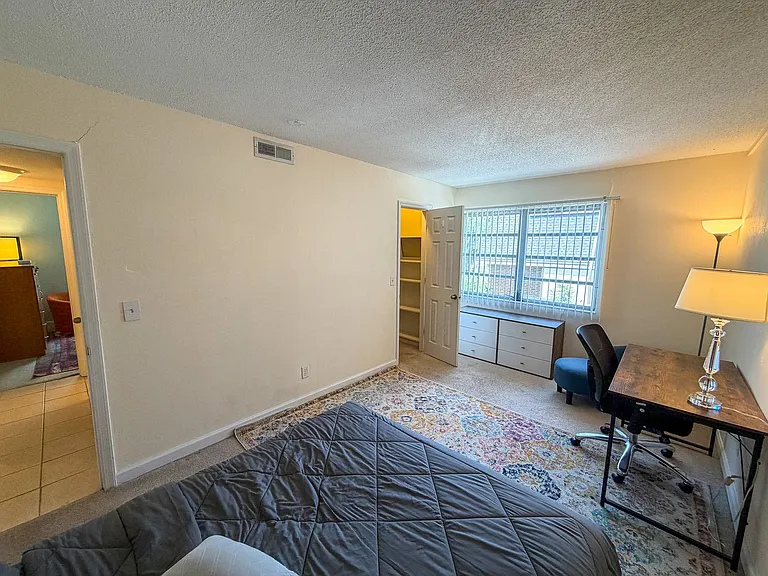 1700 SW 16th Ct #J22 — Photo 13
