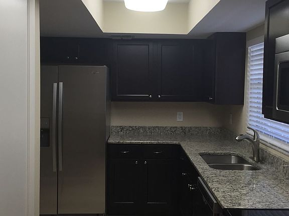 3rd image of 107 Albrighton Dr