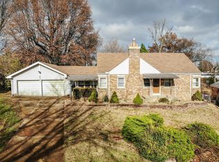 9929 Berwick Dr, Saint Louis, MO 63123