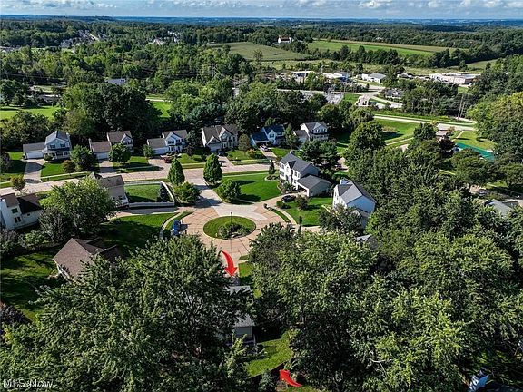 3rd image of 545 Queen Anns Pl