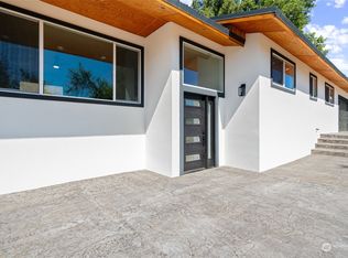 910 Westmorland Dr, Wenatchee, WA 98801