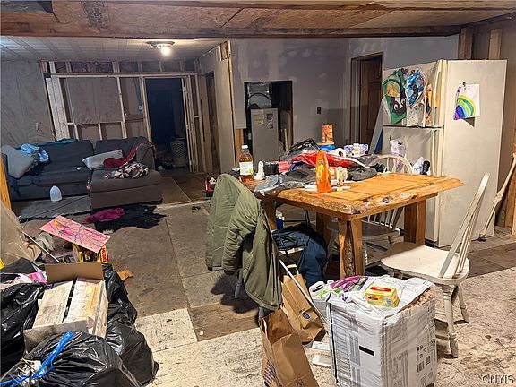 4th image of 35601 Line School Rd