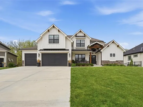 2310 Fishing Ln, Kearney, MO 64060