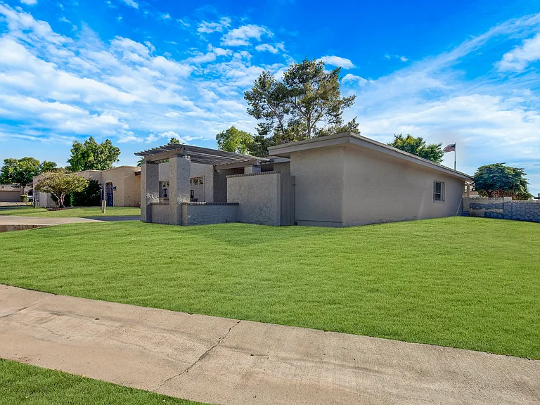 2514 N 60th Pl — Photo 36