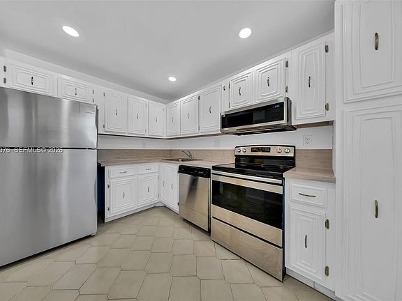 5th image of 3801 Environ Blvd APT 217