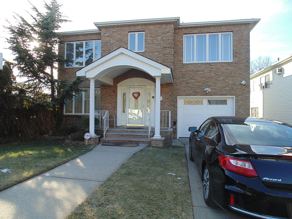 1st image of 526 Alverson Ave