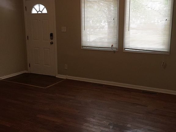 2nd image of 417 Singapore Ln