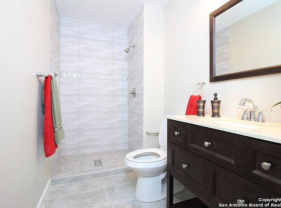 4th image of 4614 Howard St