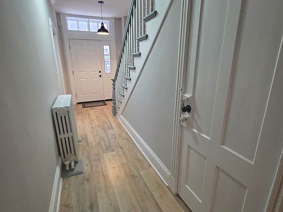 4th image of 68 Maiden Ln #6