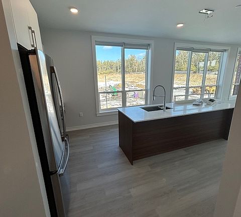 5th image of 148 Old Post Rd #218