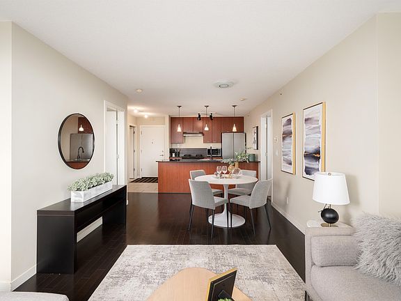 5th image of 7178 Collier St #2505