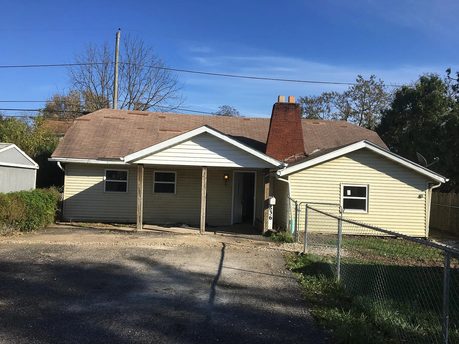 836 Erickson Ave photo 1