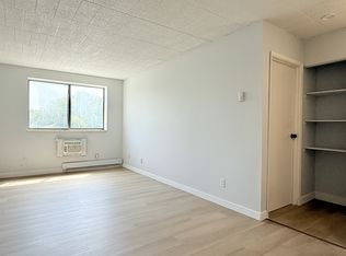 3503 Sandwich St #303, Windsor, ON N9C 1B6