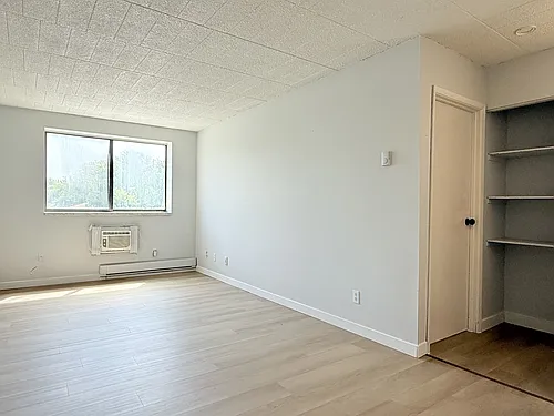 3503 Sandwich St Photo 1