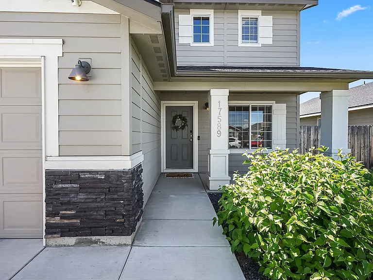 17589 Mountain Springs Ave — Photo 54