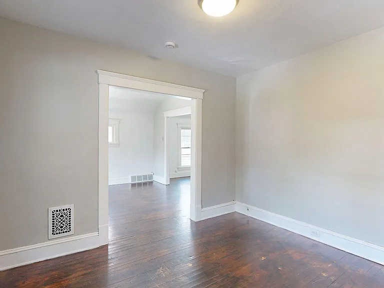 3865 W 16th St — Photo 36