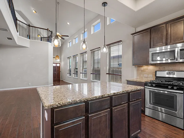 7337 Menchaca Rd #29 — Photo 9