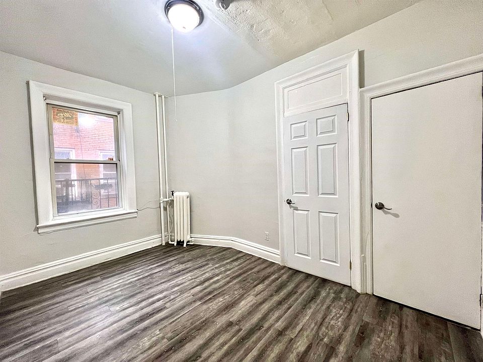 2nd image of 92 Waldo Ave APT 406