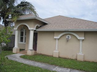 2743 Hypoluxo Rd, Lake Worth, FL 33462