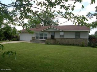 17529 24th Ave, Coopersville, MI 49404