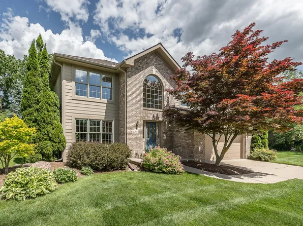 4259 Lake Forest Dr E, Ann Arbor, MI 48108